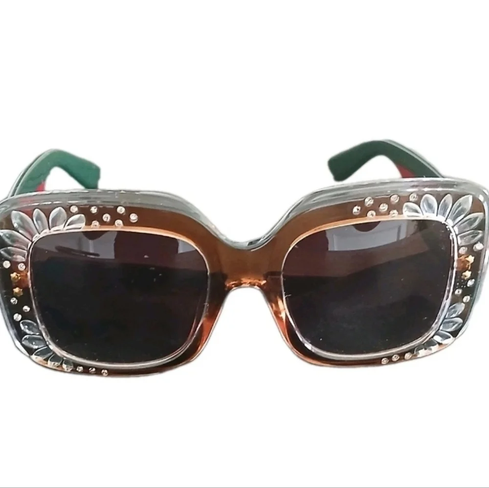 Womens Rectangular Foliage Jewel Trim Thick Plastic Sunglasses Green & Red